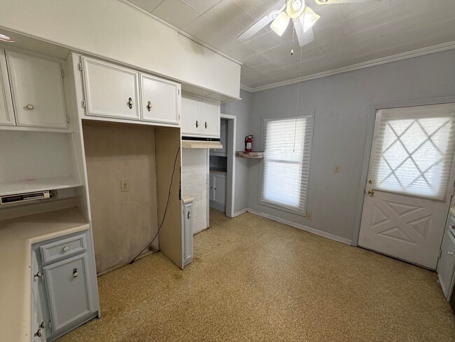 Building Photo - 632 Sherman-