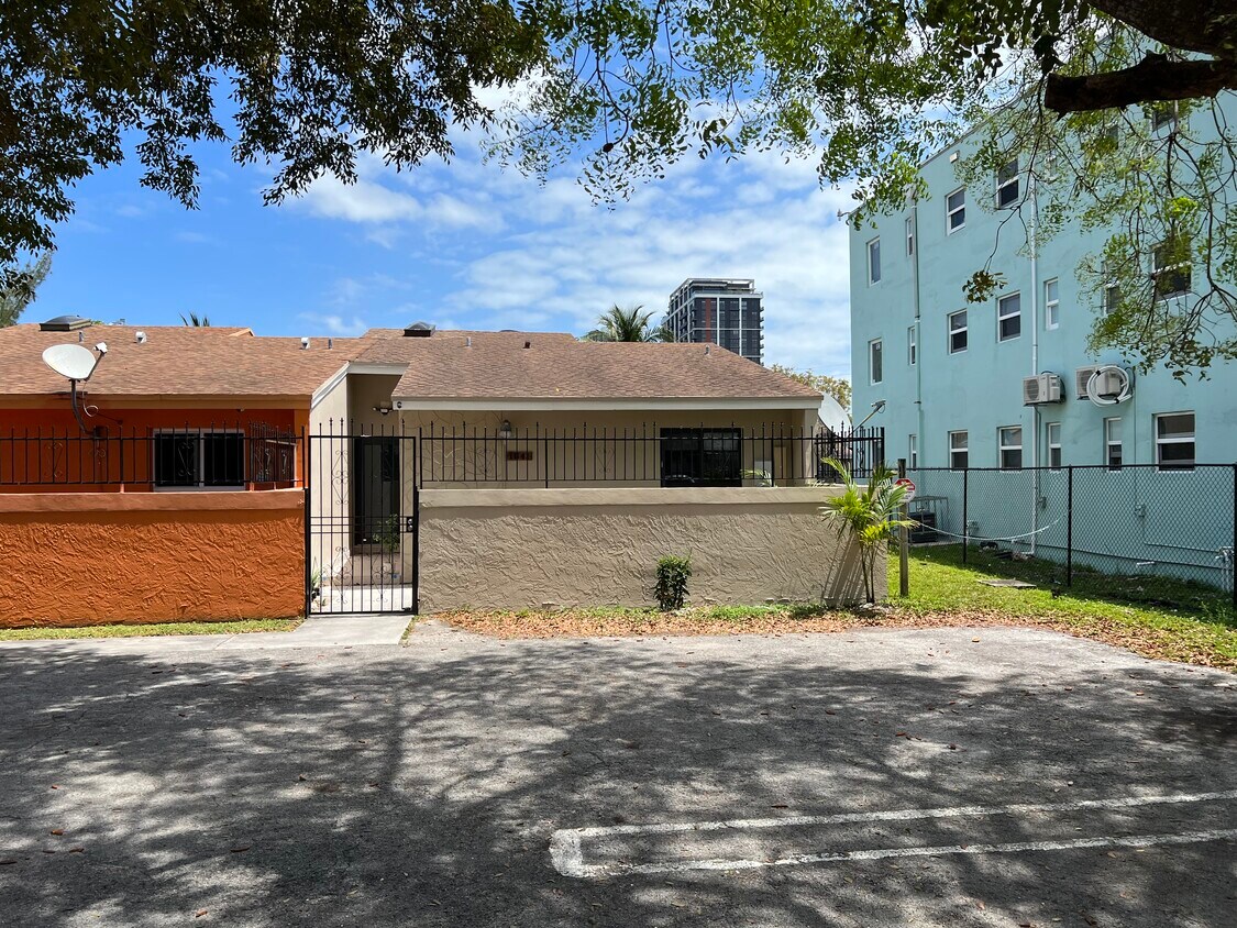 Primary Photo - 1841 NW 1st Ct