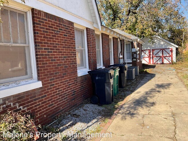 Building Photo - 2 br, 1 bath House - 2307 NW 17th st.