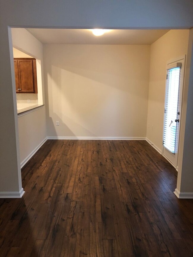 Building Photo - Excellent SW Durham Location Near Southpoint