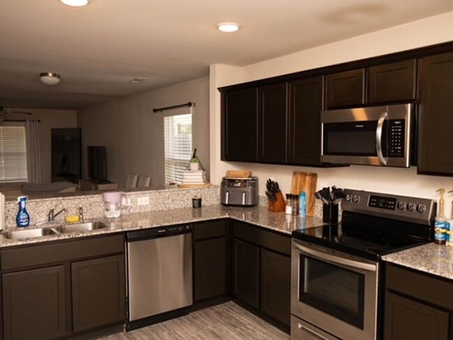Foto del edificio - 3 Bedroom 2 Bath Brick Home
