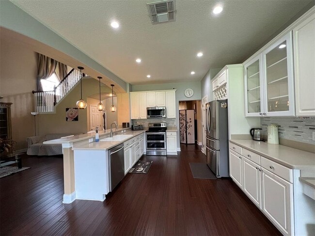 Building Photo - 1565 The Oaks Blvd