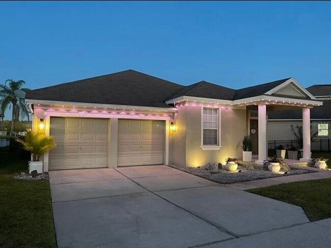 Foto del edificio - 10400 Eastpark Woods Dr