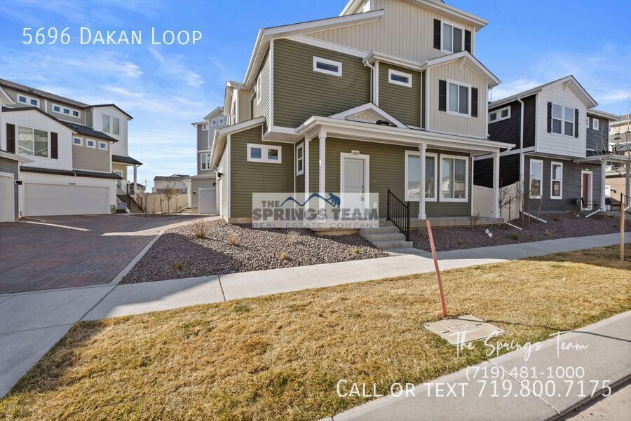 Photo - 5696 Dakan Loop-