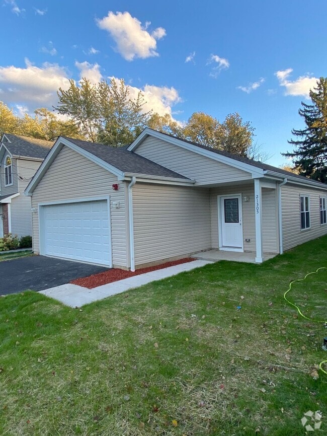 Building Photo - 21305 W Ridge Rd