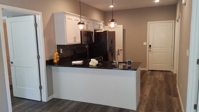 Building Photo - Quaint, Quiet, and Comfort in a gated Comm...
