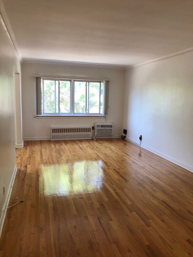 Building Photo - 6469 Alderton St