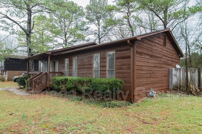 Building Photo - 445 Bridle Trace Dr