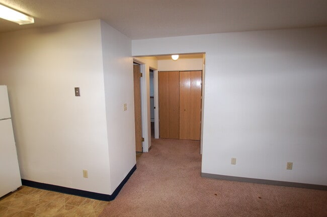 Building Photo - 1304 19 1/2 St S