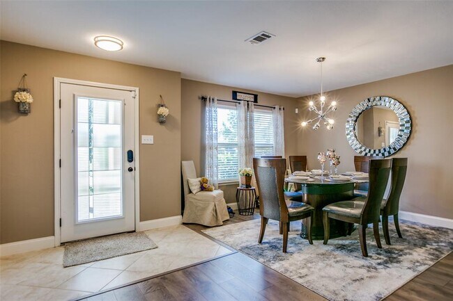 Foto del edificio - 1215 Alhambra Dr