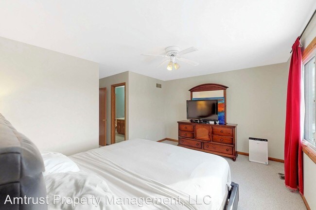 Foto del edificio - 2 br, 1.5 bath House - 19613 Cambridge Dr.