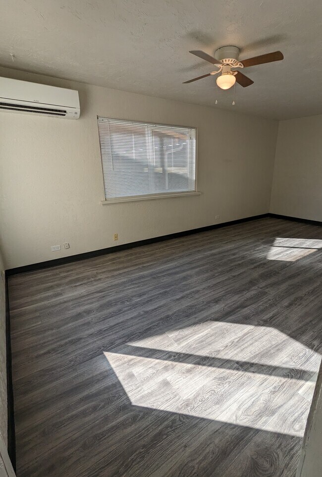Foto del edificio - 615 Division St NW