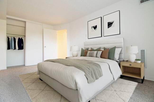 Spacious Bedroom - Oxford Park Towers of Berkley Senior Community