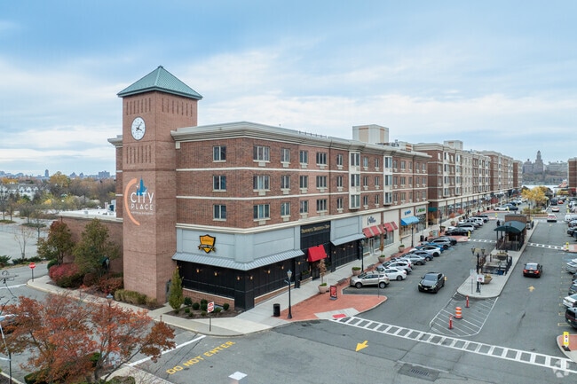 The Peninsula at City Place