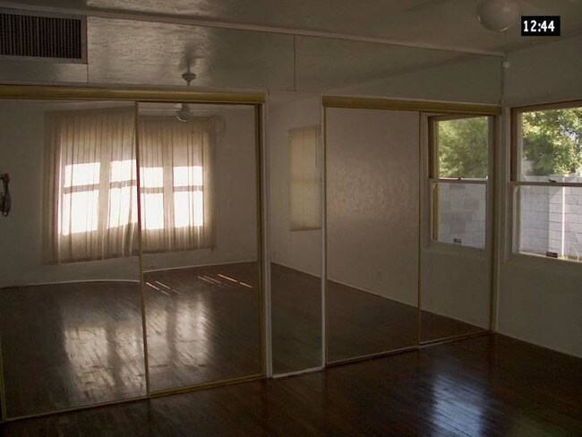 Foto del edificio - 350 E Carter Rd