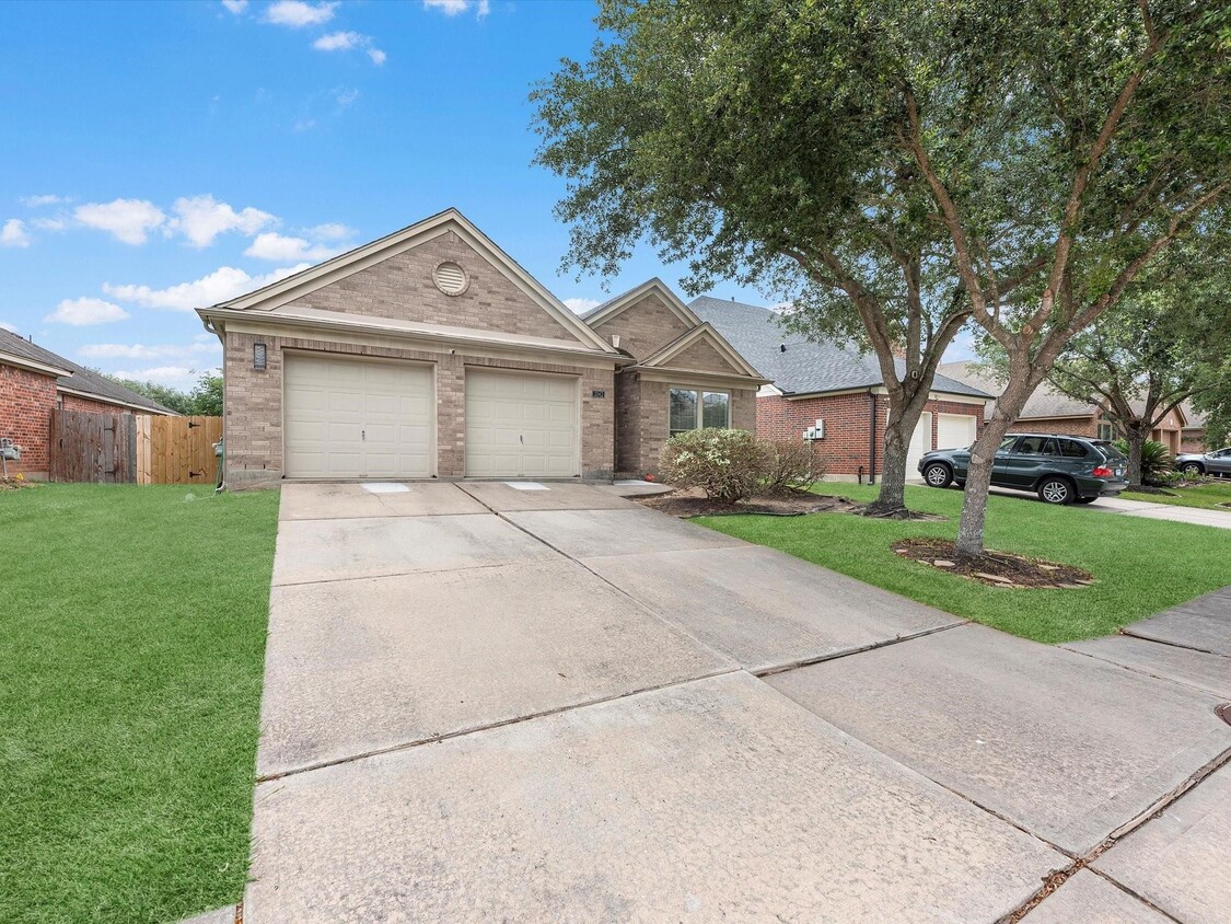 Foto principal - 2042 Shore Breeze Dr