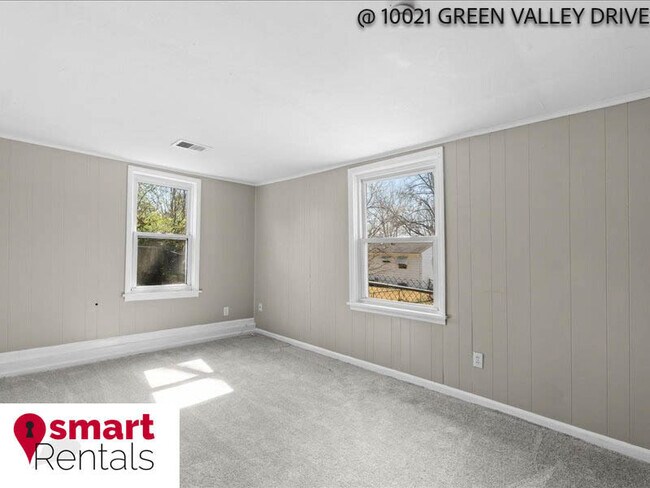 Foto del edificio - 10021 Green Valley Dr