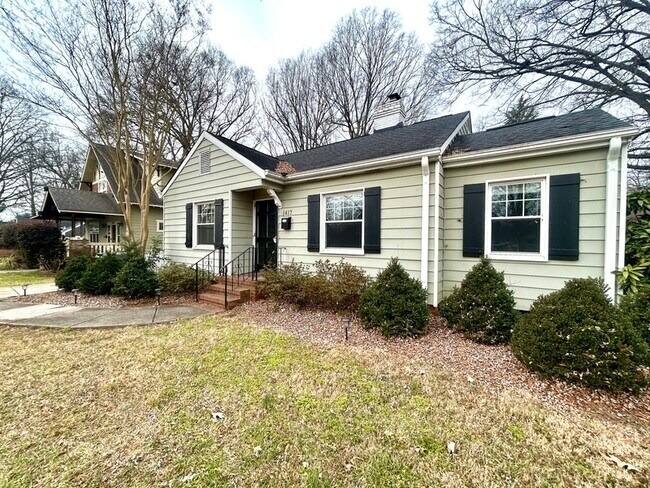 Foto del edificio - 1417 Ivey Dr