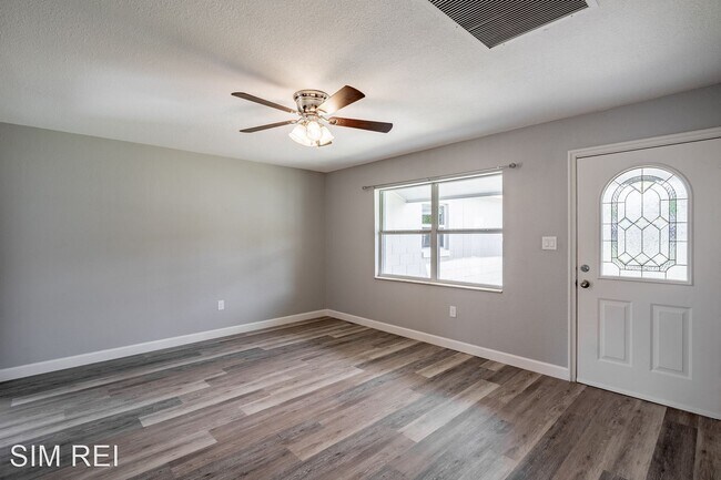 Building Photo - 4 br, 2 bath House - 3260 Ruby Drive