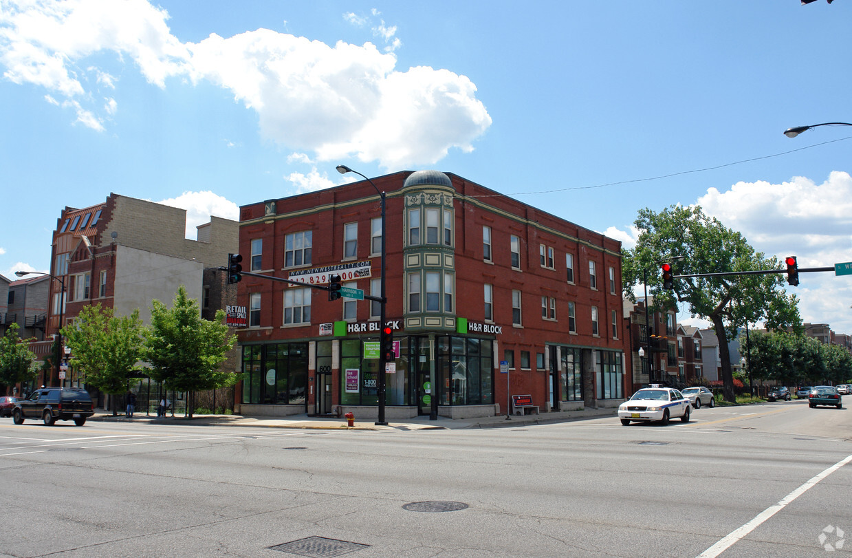 Building Photo - 600-602 S Western Ave