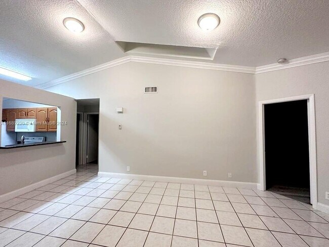 Foto del edificio - 2461 NW 56th Ave