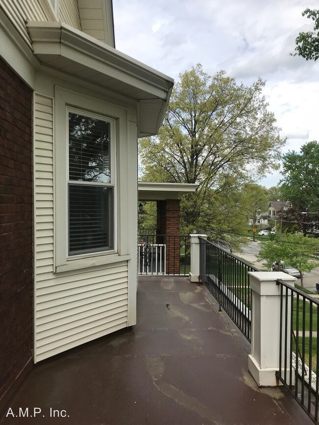Building Photo - 3827 Millsbrae Ave
