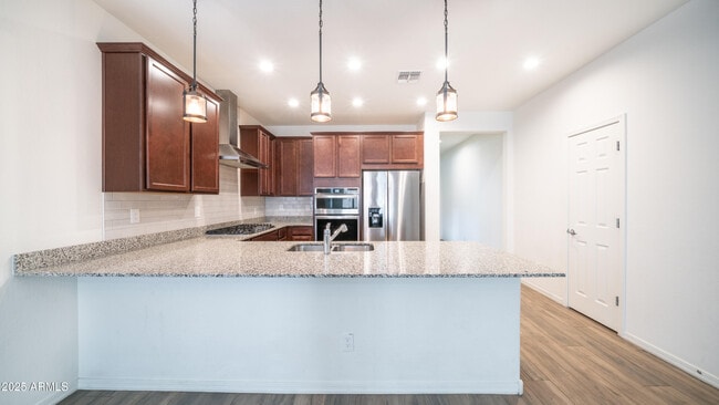 Building Photo - 10872 W Marshall Ave