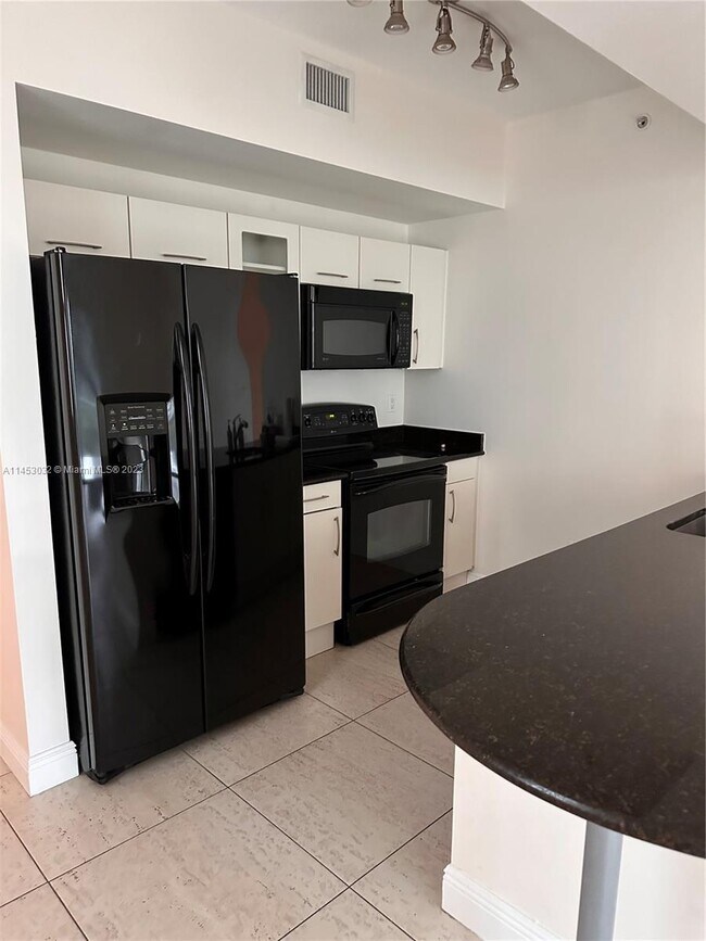 Building Photo - 7275 SW 90th Way