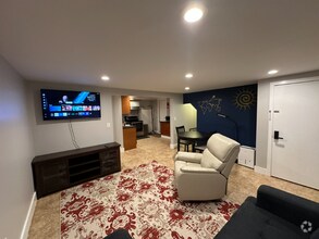 Building Photo - 3018 Parkway
