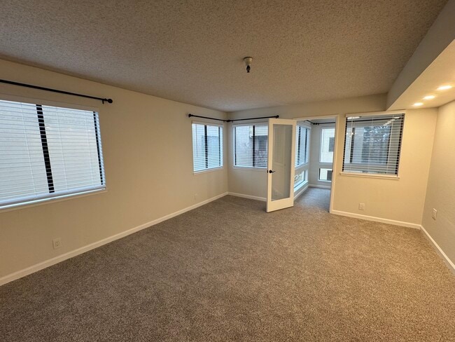 Building Photo - 545 Pierce St