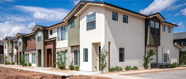 Foto del edificio - 2680 E Wake Frst Ln