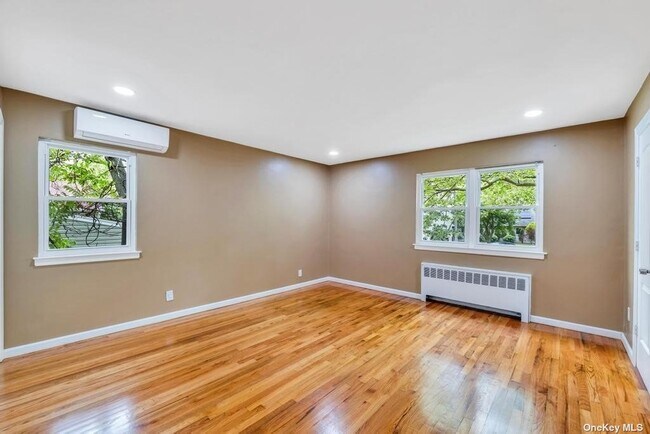 Foto del edificio - 42 Rosedale Rd