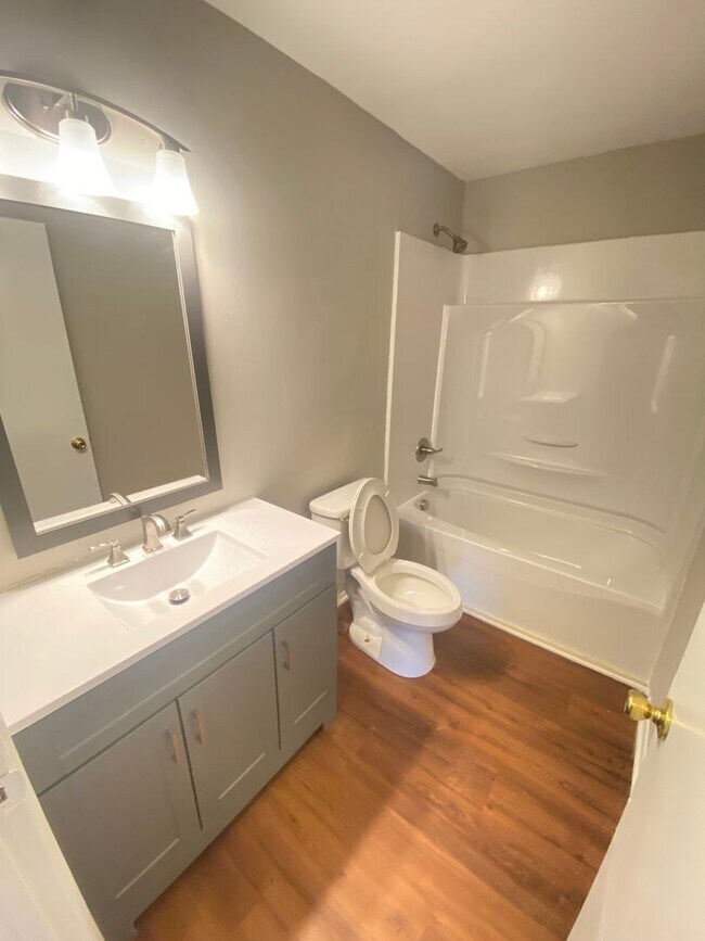 Building Photo - 2bed/1ba Apt off S Main Kannapolis close t...