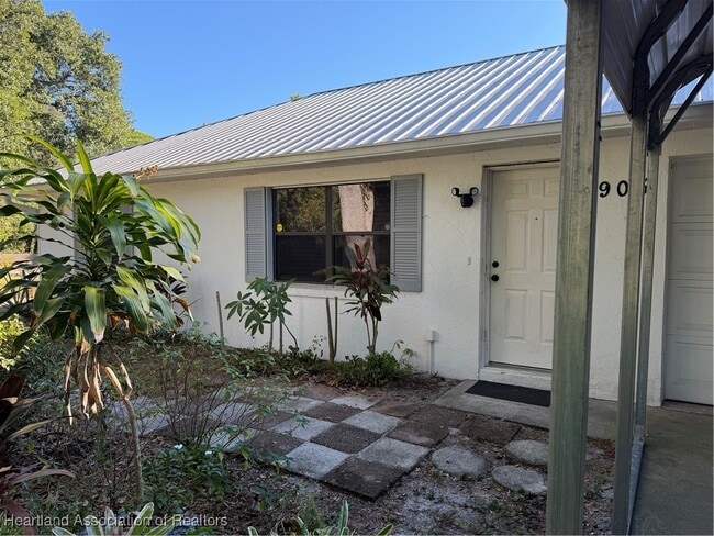 Foto del edificio - 905 Larkspur St