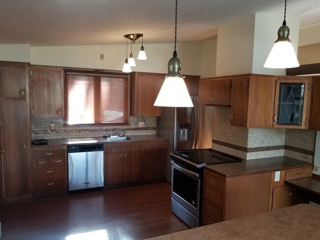 Foto del edificio - Stunning 3 bed, 2 bath home in historic Ro...