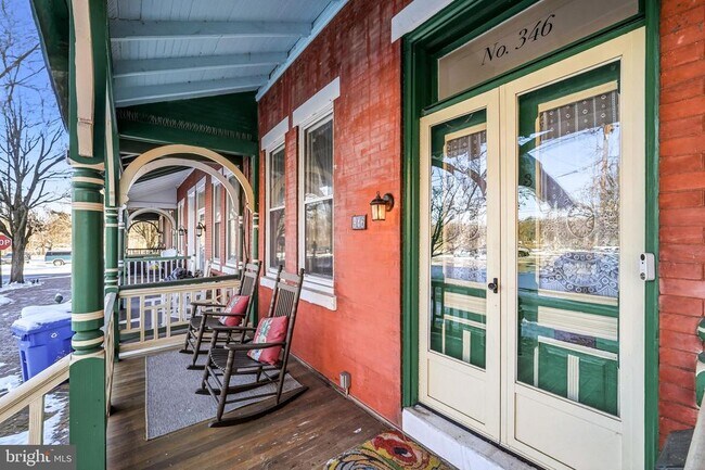 Foto del edificio - 346 E Union St