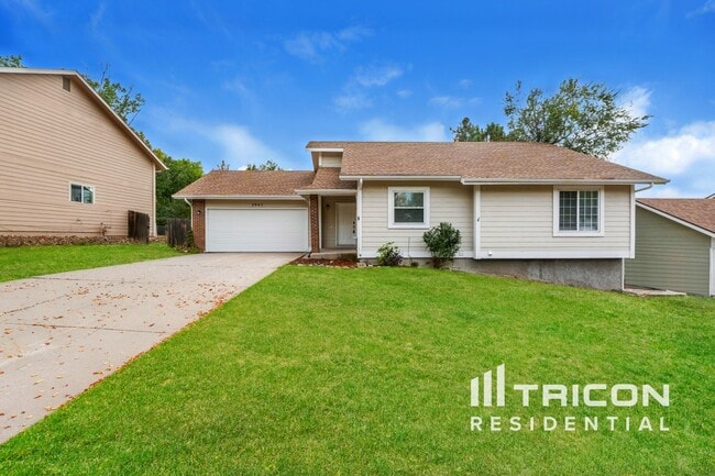 Building Photo - 2945 Rolling Wood Loop