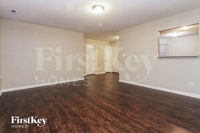 Foto del edificio - 4041 Magnolia Dr