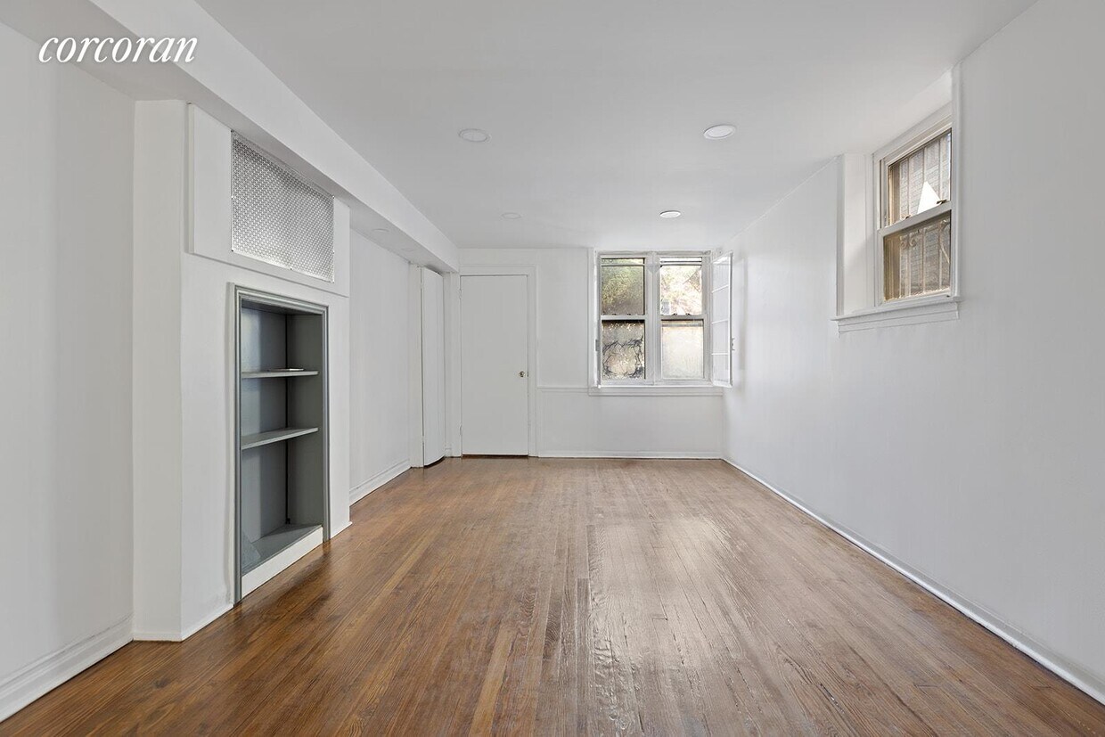 Foto del edificio - 287 E 49th St