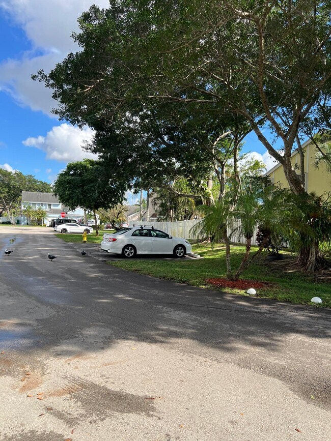 Foto del edificio - 1060 SW 111th Way