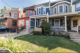 Building Photo - 1610 W 16th St