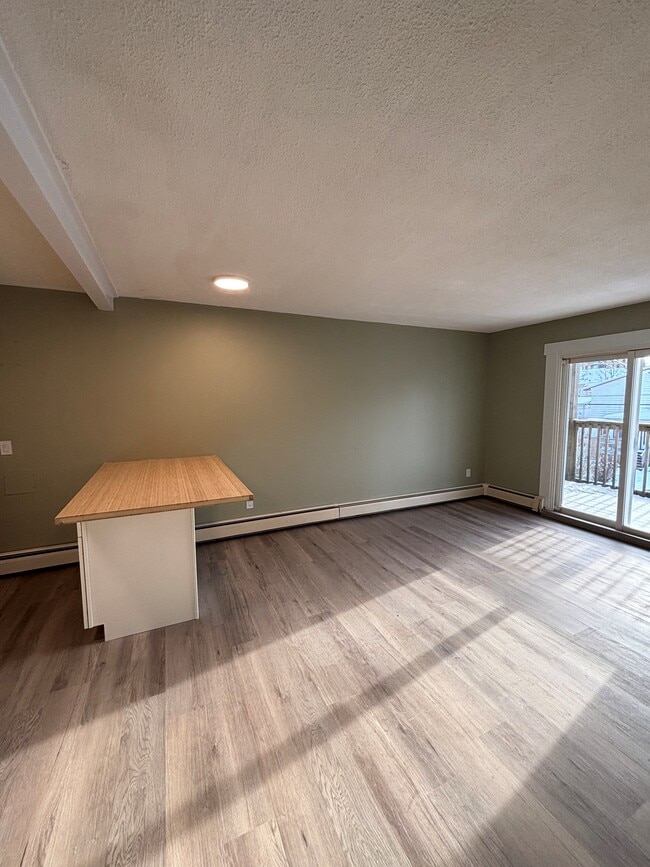 Building Photo - 7 Rufus Ave