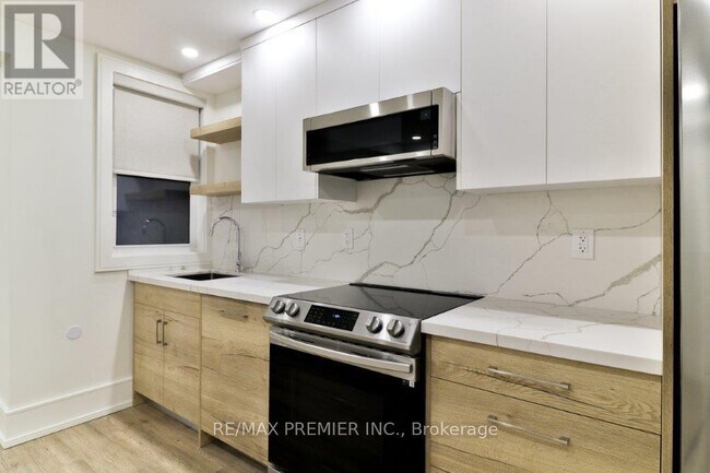 Photo du bâtiment - 88 Lindsey Ave