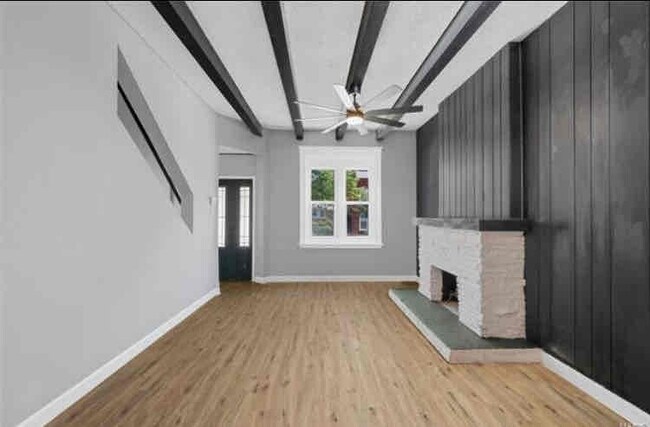 Building Photo - 3741 Iowa Ave