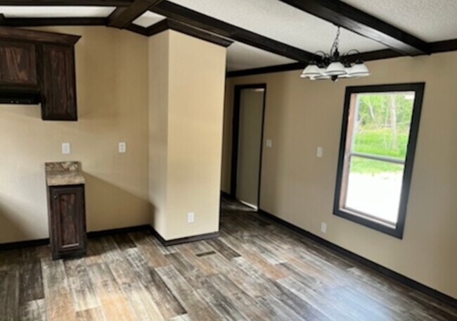Building Photo - 895 Rd 51023