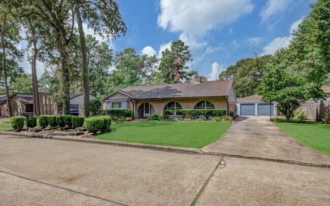 Building Photo - 15623 Artoys Dr