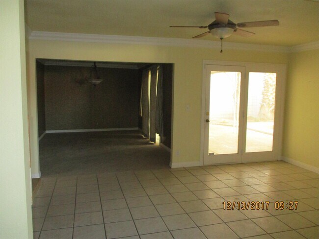 Foto del edificio - 3501 Victory Ave