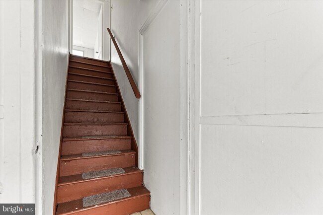 Foto del edificio - 6 N Main St