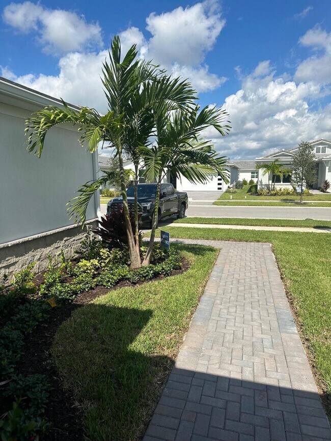 Building Photo - 12167 SW Viridian Blvd