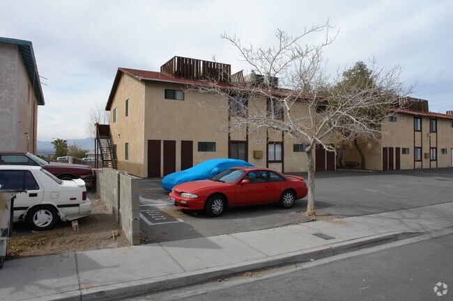 Building Photo - 2293 Exeter Dr